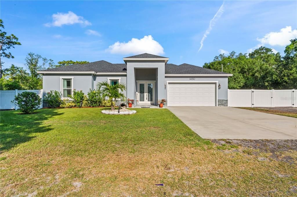 For Sale: $699,000 (3 beds, 2 baths, 1959 Square Feet)