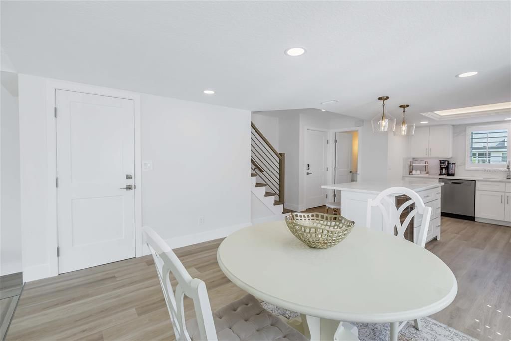 Active With Contract: $849,500 (2 beds, 2 baths, 1260 Square Feet)