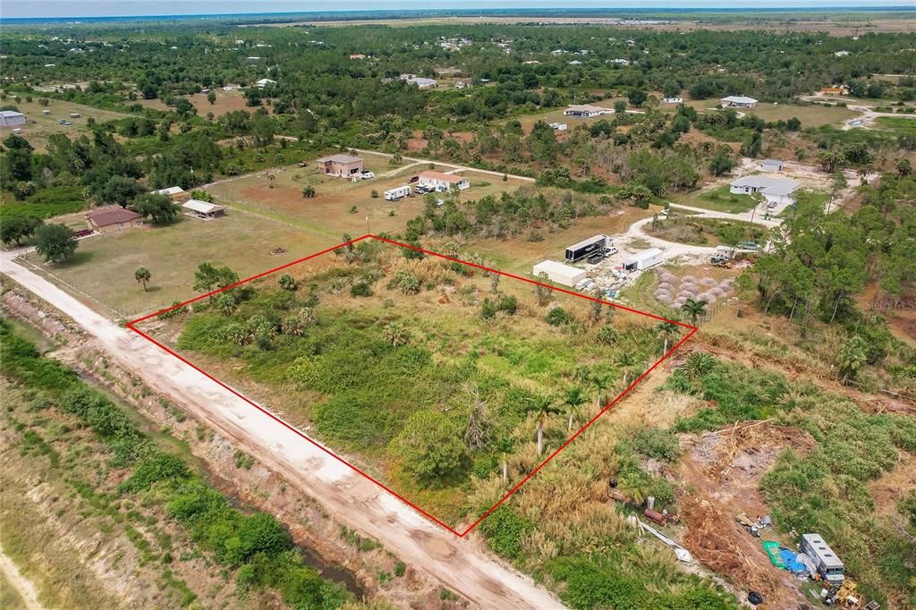 На продажу: $140,000 (2.50 acres)