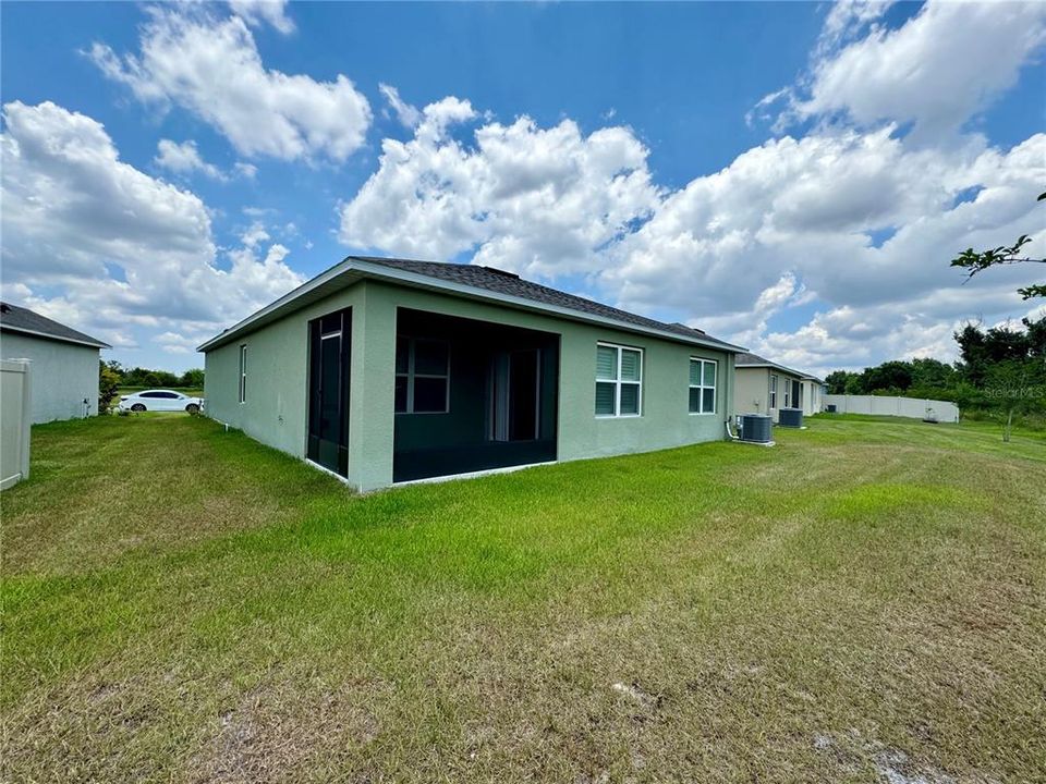 For Sale: $310,000 (3 beds, 2 baths, 1585 Square Feet)