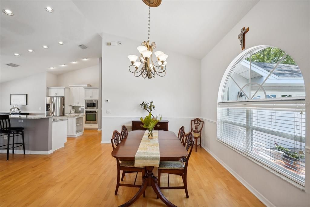 Active With Contract: $875,000 (3 beds, 3 baths, 2415 Square Feet)