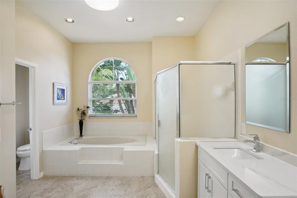 Active With Contract: $875,000 (3 beds, 3 baths, 2415 Square Feet)