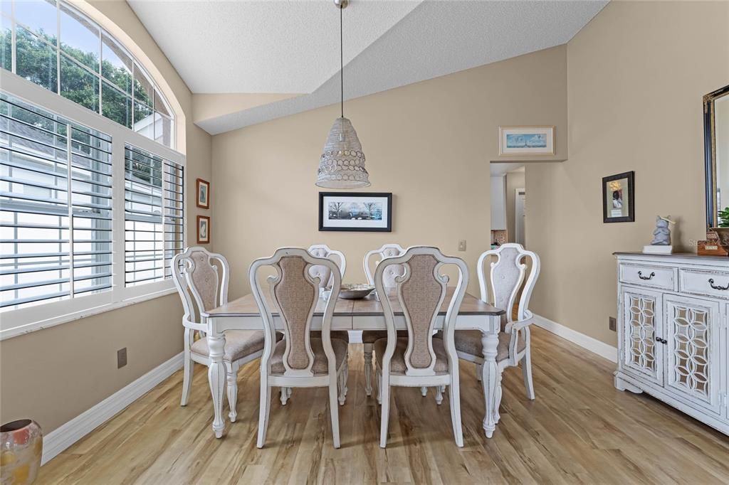 Large Dining Area to entertain guest