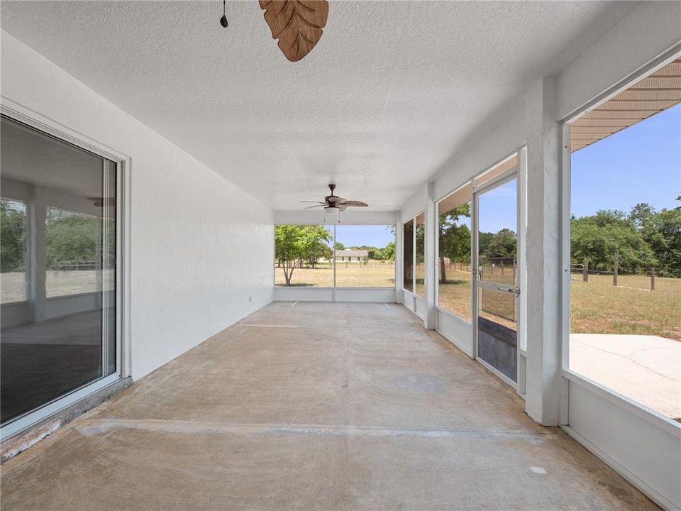 Oversized Screened-in Porch