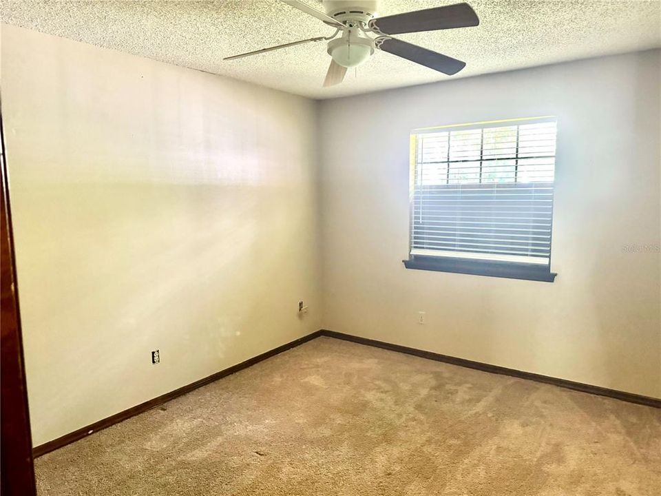 For Sale: $320,000 (2 beds, 1 baths, 1065 Square Feet)