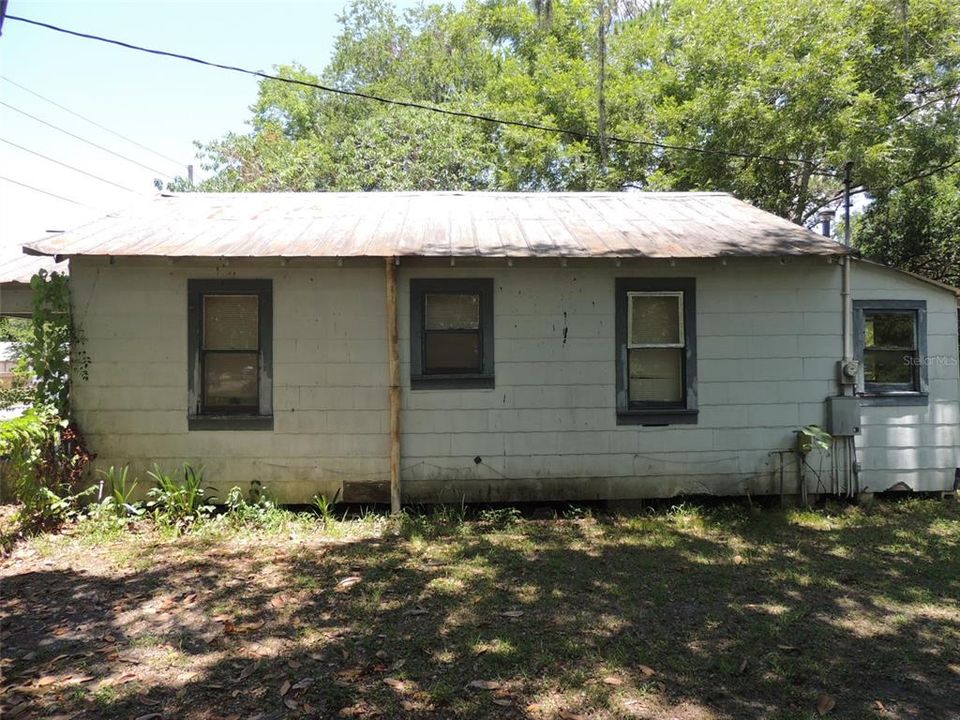 Active With Contract: $60,000 (2 beds, 1 baths, 748 Square Feet)