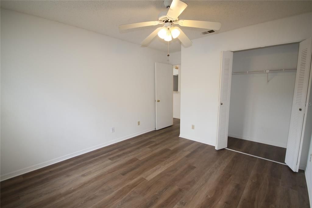 Active With Contract: $1,475 (2 beds, 2 baths, 829 Square Feet)