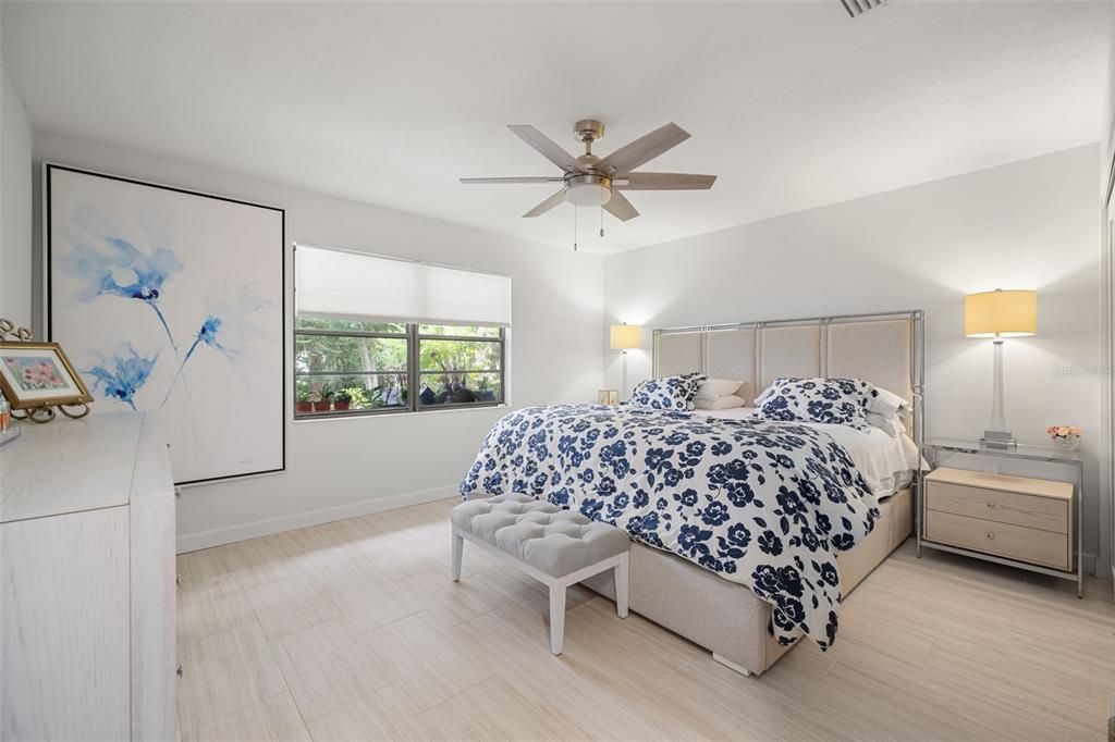 Active With Contract: $424,900 (4 beds, 2 baths, 1550 Square Feet)