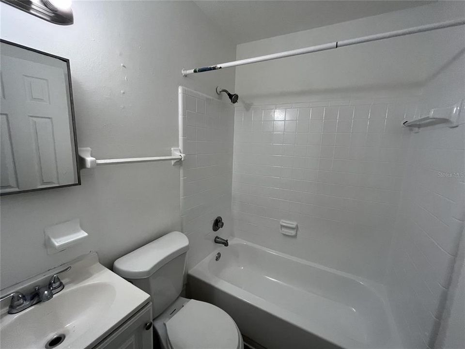 For Sale: $95,000 (2 beds, 1 baths, 716 Square Feet)