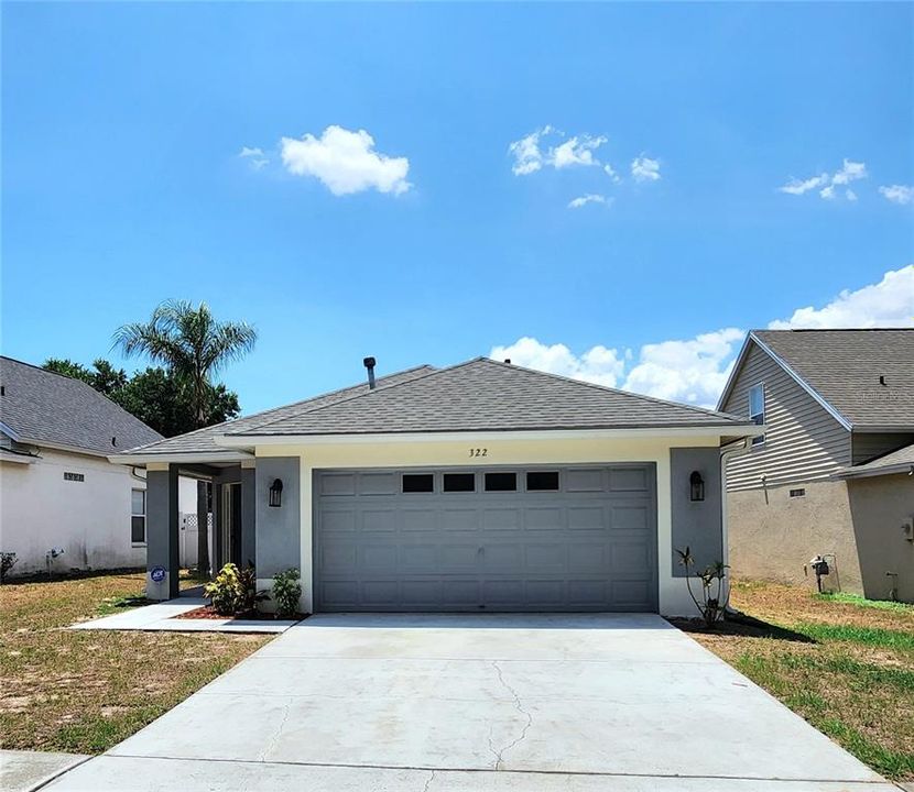 Active With Contract: $2,100 (3 beds, 2 baths, 1269 Square Feet)