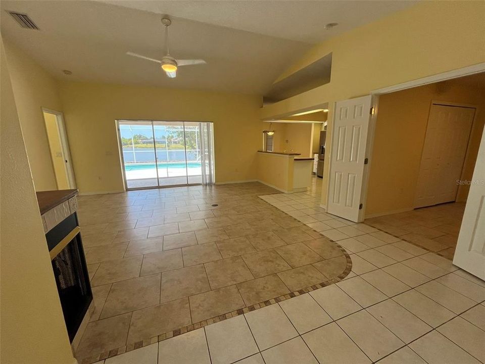 Active With Contract: $2,150 (3 beds, 2 baths, 1501 Square Feet)