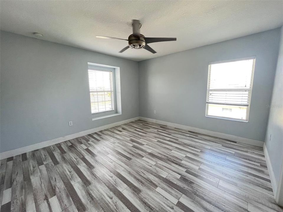 Recently Rented: $2,975 (5 beds, 2 baths, 3189 Square Feet)