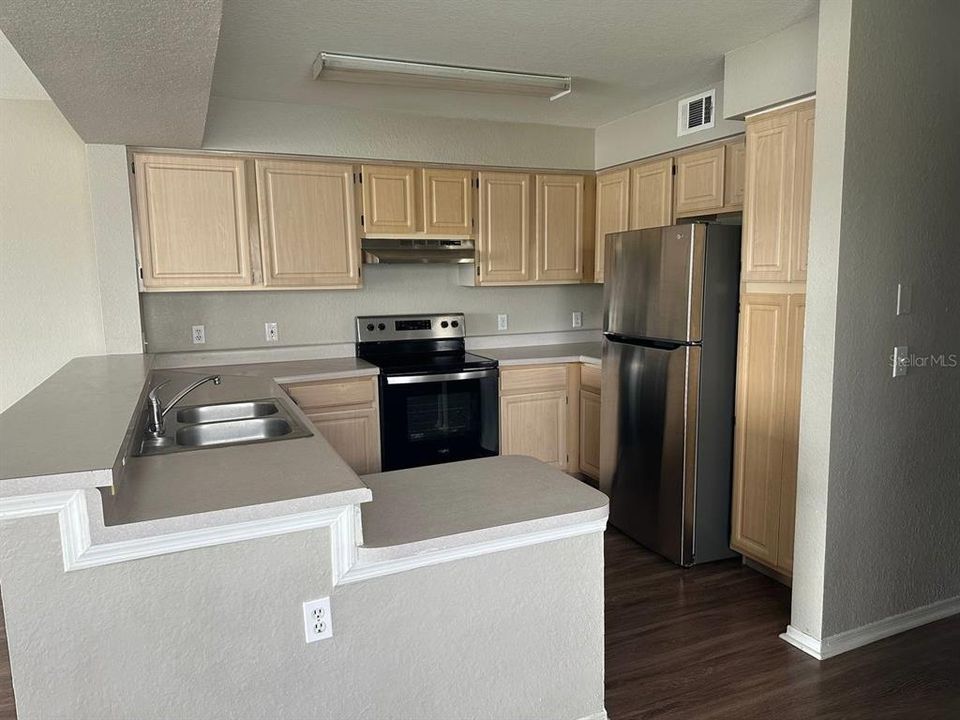 For Rent: $1,875 (2 beds, 2 baths, 1288 Square Feet)