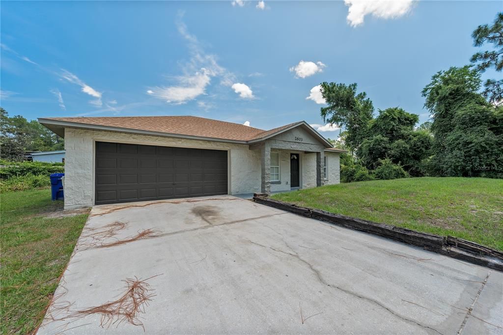 Active With Contract: $250,000 (3 beds, 2 baths, 1204 Square Feet)