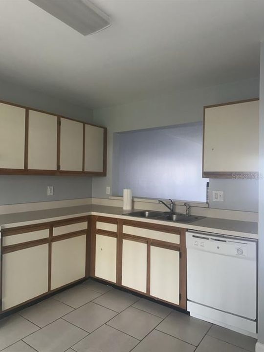 For Rent: $1,800 (2 beds, 2 baths, 1185 Square Feet)