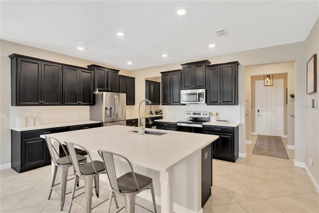 Active With Contract: $549,000 (5 beds, 3 baths, 3834 Square Feet)