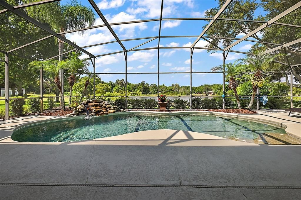 Amazing pool with spectacular unobstructed views of Lake Angelina!