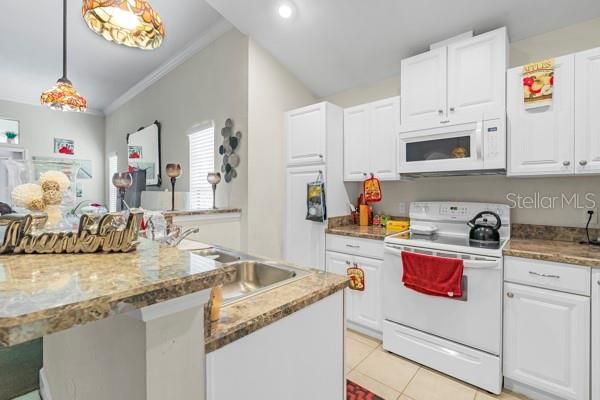 For Sale: $287,500 (3 beds, 2 baths, 1279 Square Feet)