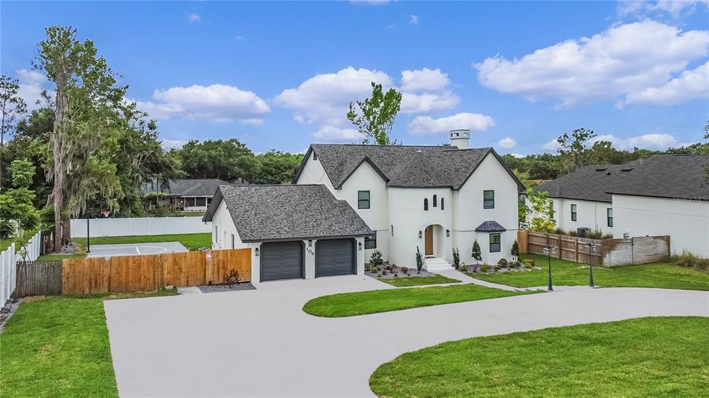 Active With Contract: $799,900 (5 beds, 2 baths, 2850 Square Feet)