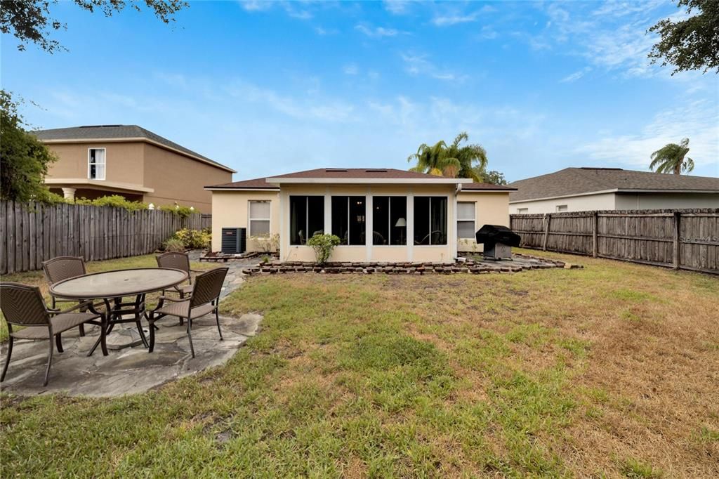 Active With Contract: $349,900 (3 beds, 2 baths, 1424 Square Feet)