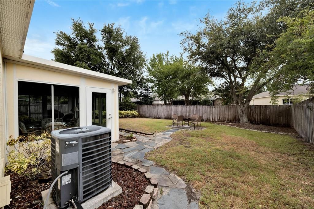 Active With Contract: $349,900 (3 beds, 2 baths, 1424 Square Feet)