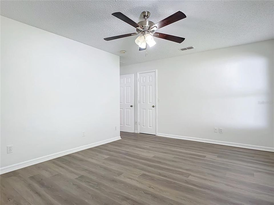 For Sale: $360,000 (3 beds, 2 baths, 1552 Square Feet)