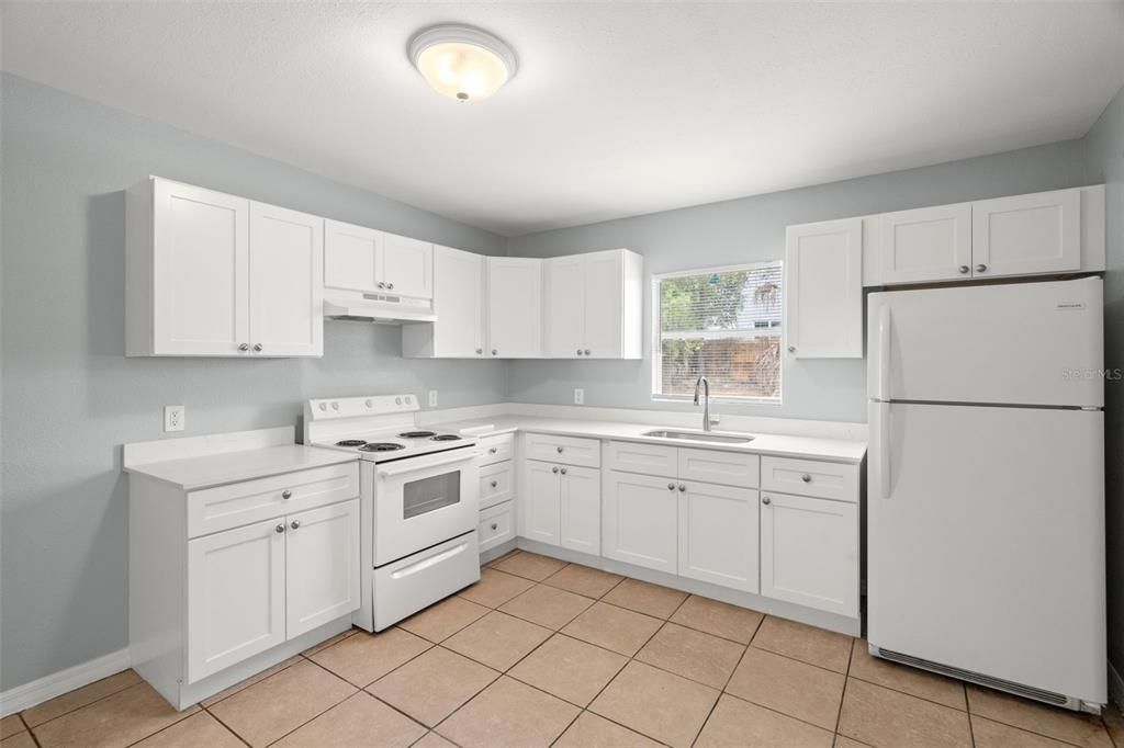 For Sale: $245,000 (3 beds, 1 baths, 1026 Square Feet)