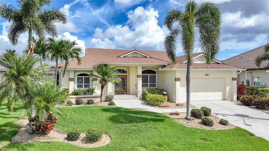 Recently Sold: $775,000 (3 beds, 3 baths, 2240 Square Feet)