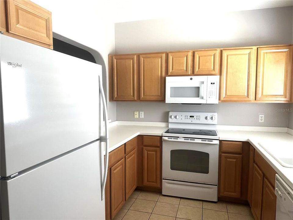 For Rent: $1,900 (2 beds, 2 baths, 1429 Square Feet)