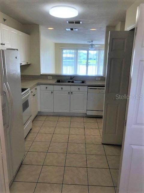 For Rent: $1,717 (2 beds, 2 baths, 33994 Square Feet)