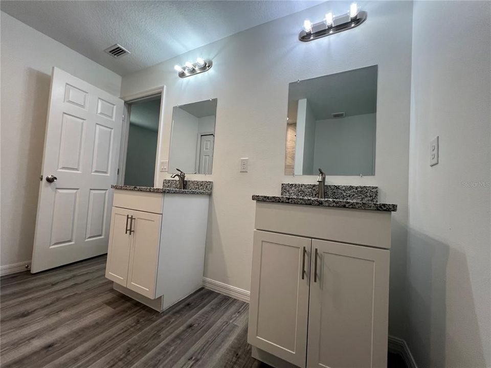 Recently Rented: $1,699 (3 beds, 2 baths, 1371 Square Feet)