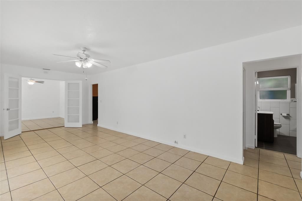 For Rent: $2,200 (2 beds, 2 baths, 1378 Square Feet)