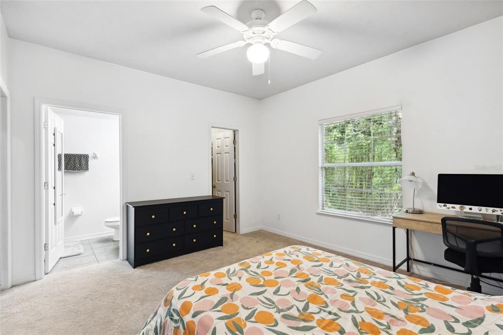 For Sale: $275,000 (2 beds, 2 baths, 1588 Square Feet)