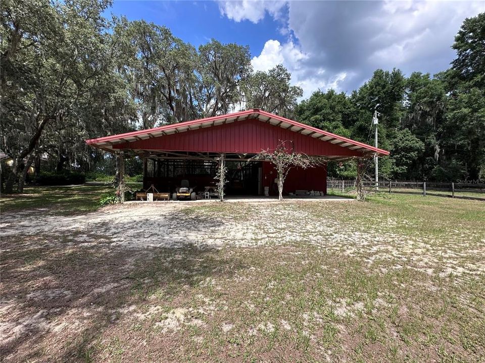 For Sale: $1,200,000 (3 beds, 2 baths, 2700 Square Feet)