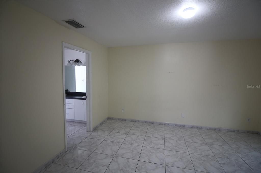 For Rent: $3,500 (5 beds, 3 baths, 2068 Square Feet)