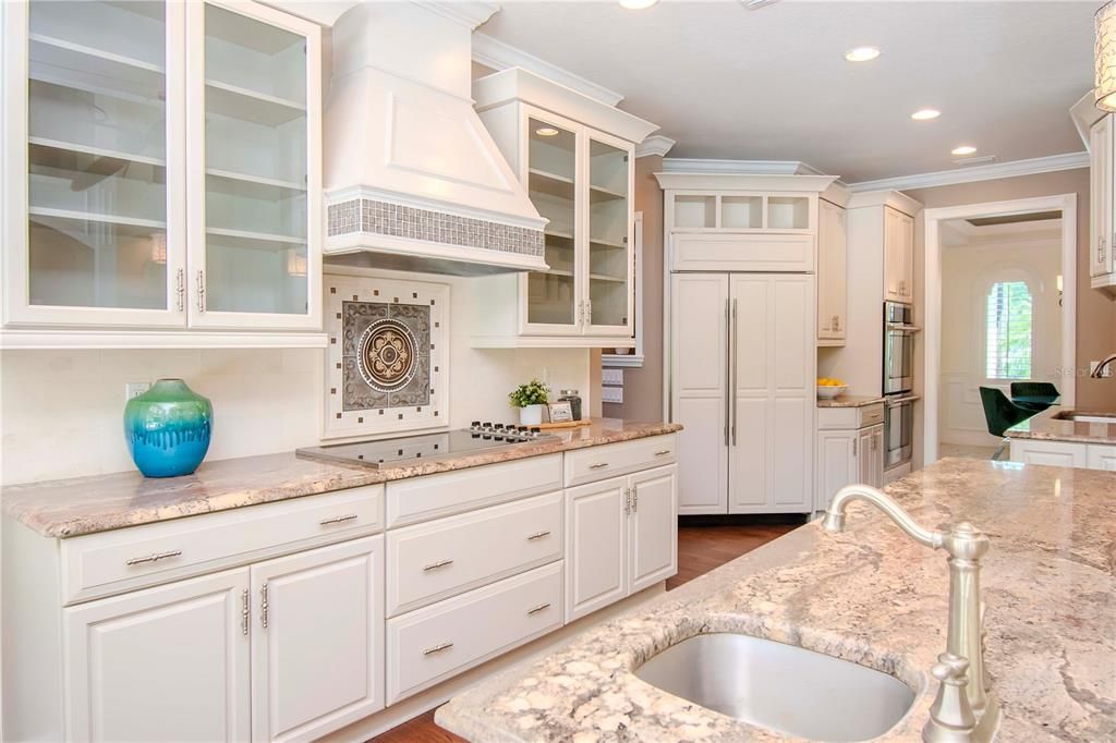 Kitchen island with view to livingroom