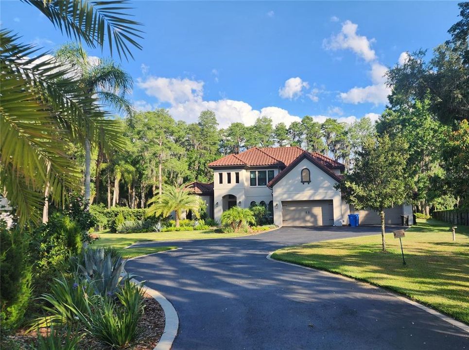 For Sale: $1,950,000 (4 beds, 3 baths, 3079 Square Feet)