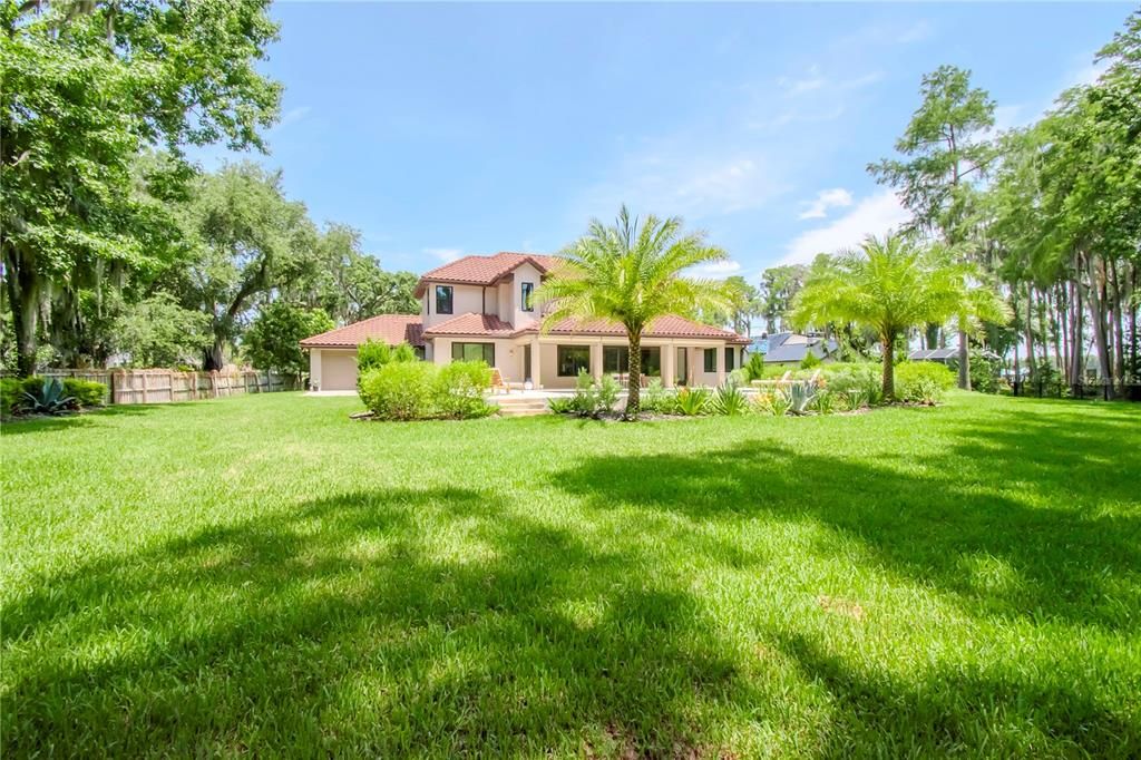 For Sale: $1,950,000 (4 beds, 3 baths, 3079 Square Feet)