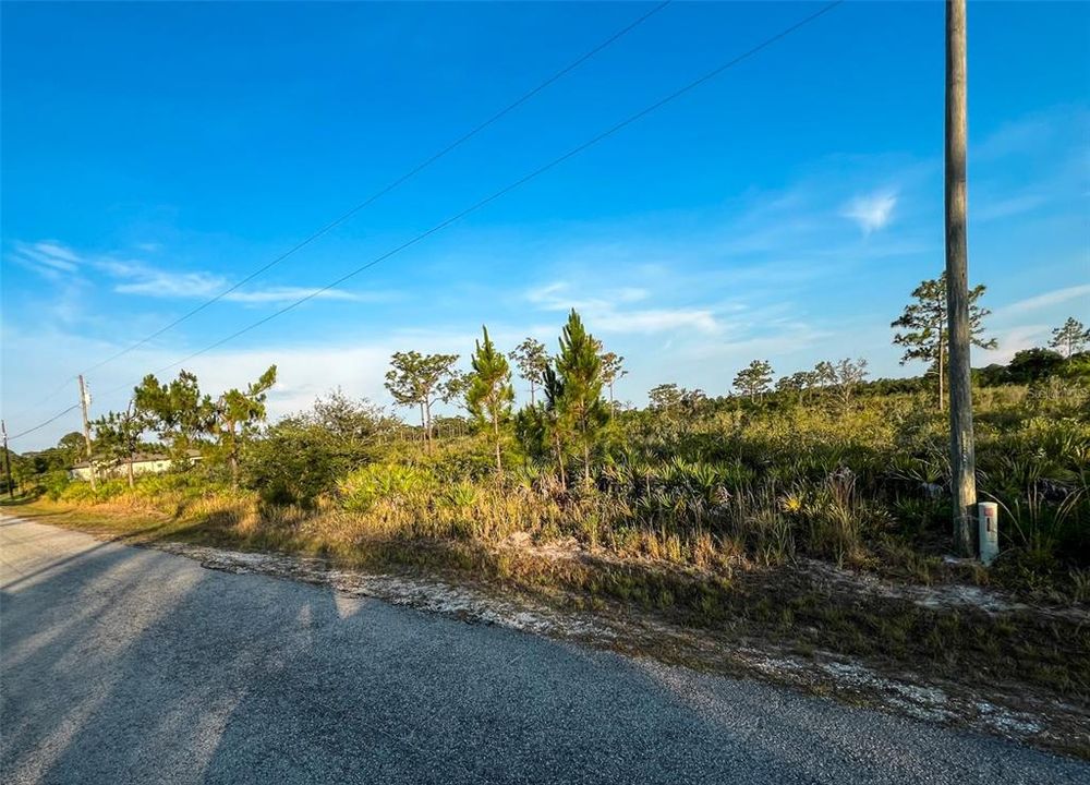 En Venta: $21,900 (0.23 acres)