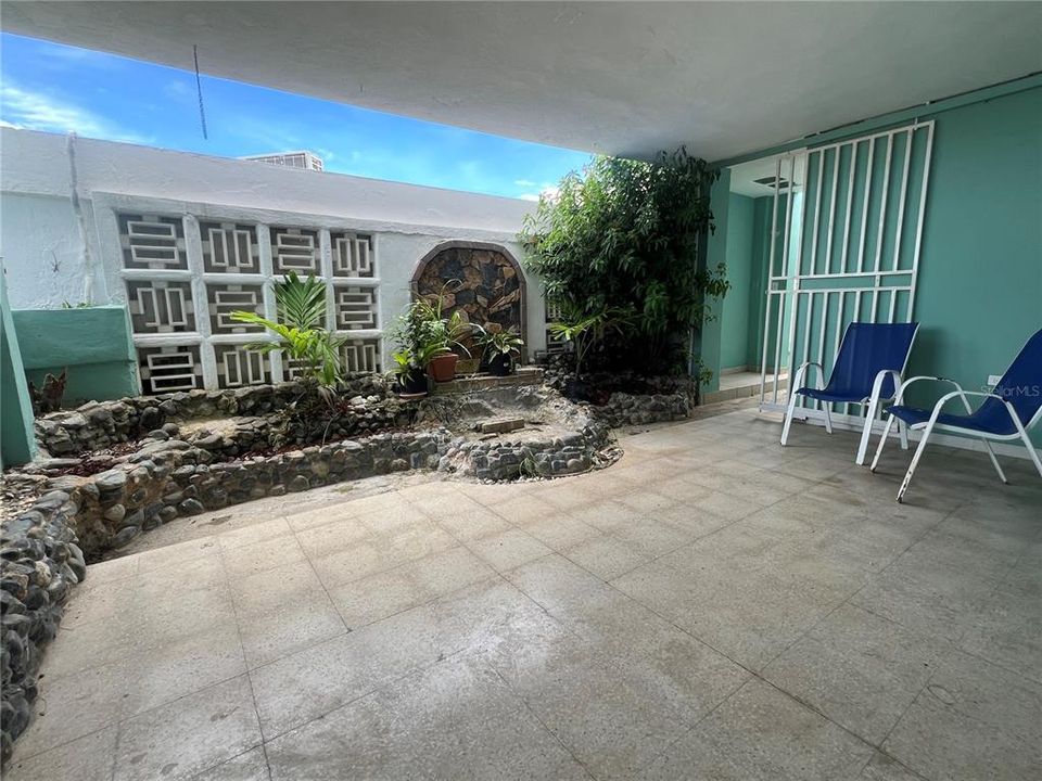 En Venta: $265,000 (3 camas, 2 baños, 1688 Pies cuadrados)