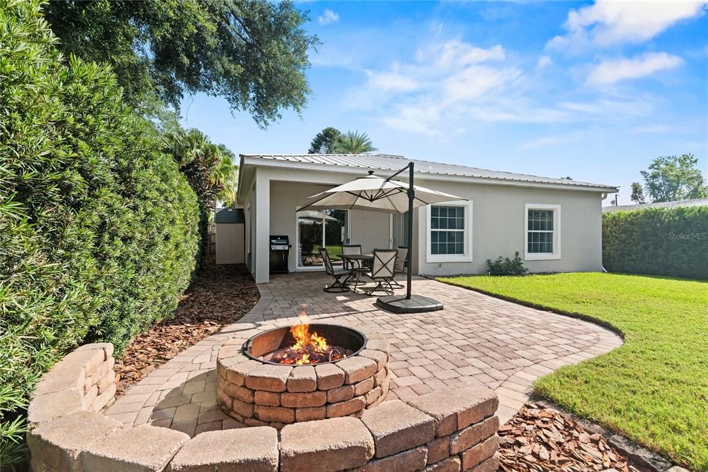 Active With Contract: $699,500 (4 beds, 2 baths, 1906 Square Feet)