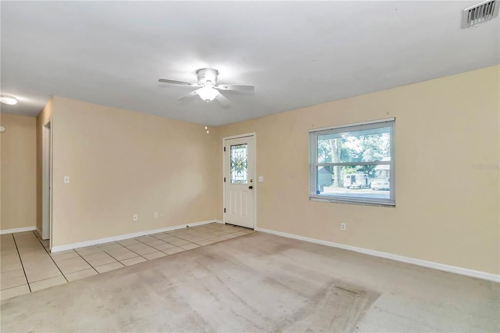 Active With Contract: $199,000 (3 beds, 1 baths, 1204 Square Feet)