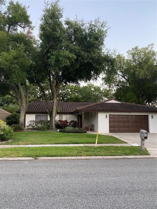 Active With Contract: $369,000 (3 beds, 2 baths, 1873 Square Feet)