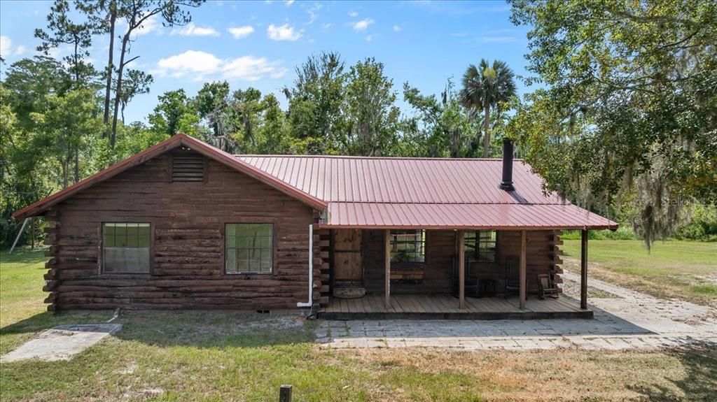 Active With Contract: $499,900 (3 beds, 2 baths, 1504 Square Feet)