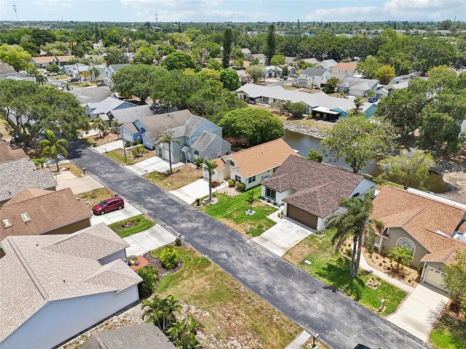 For Sale: $475,000 (3 beds, 2 baths, 1974 Square Feet)