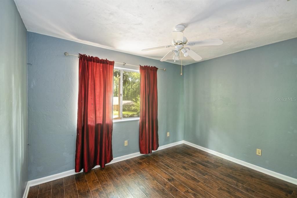 For Sale: $335,000 (3 beds, 2 baths, 1668 Square Feet)