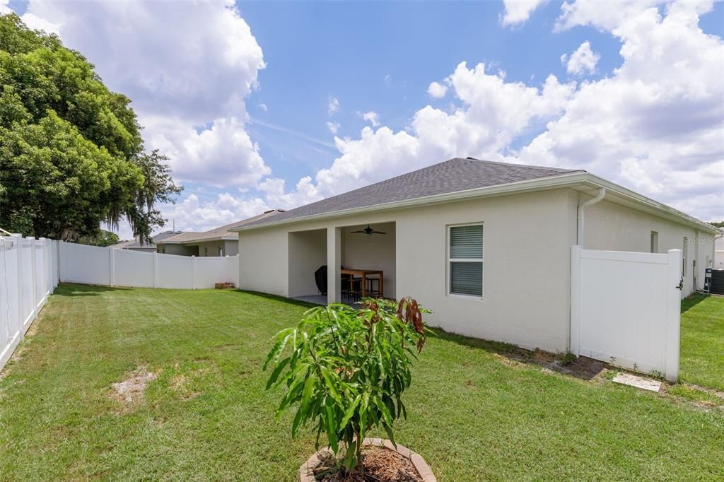 For Sale: $459,000 (4 beds, 2 baths, 2365 Square Feet)