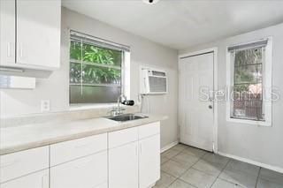 Recently Rented: $995 (1 beds, 1 baths, 340 Square Feet)