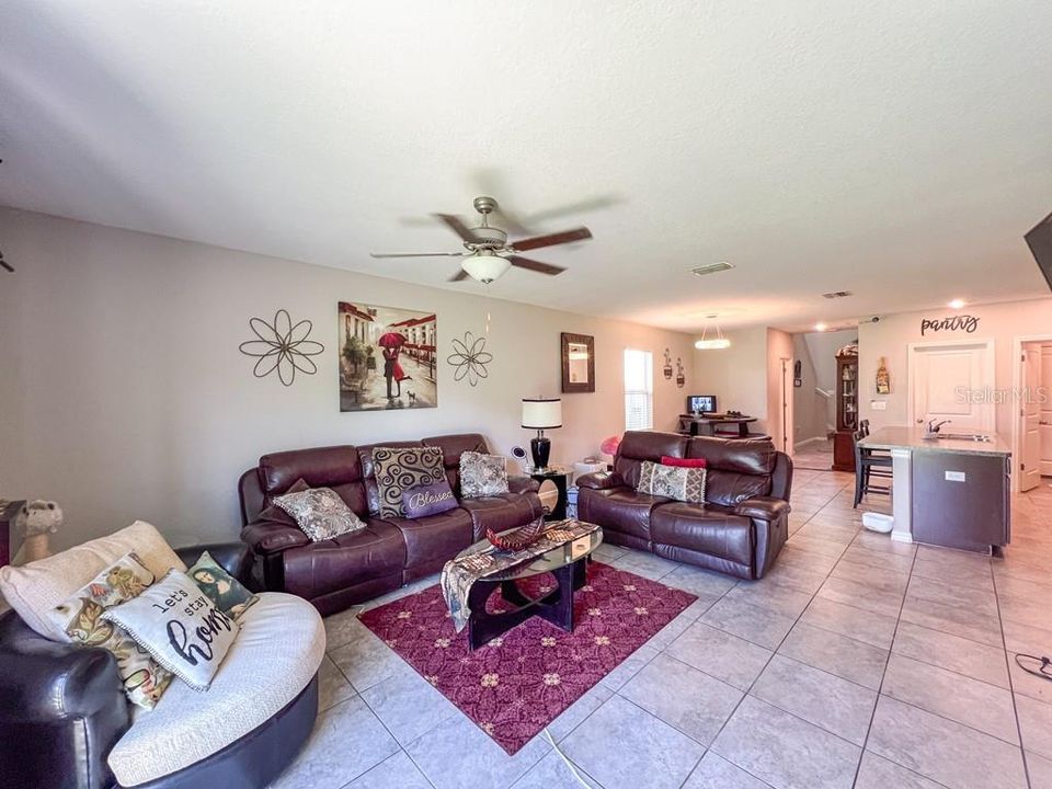 For Sale: $390,000 (5 beds, 2 baths, 2389 Square Feet)