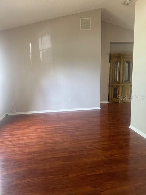 For Rent: $1,999 (3 beds, 2 baths, 1834 Square Feet)